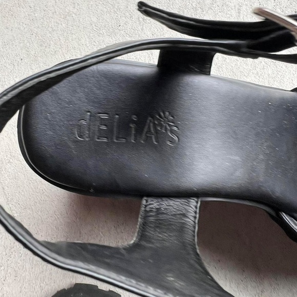 delias chunky platform buckle sandals 🧚🏼♀️ - Picture 6 of 9